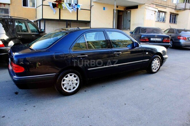 Mercedes E 240 1998, 382,600 km - 2.4 л - Bakı