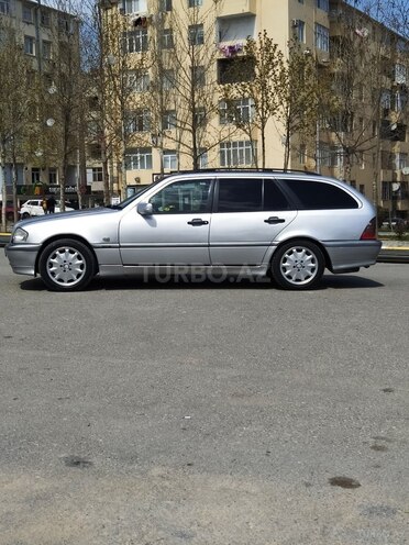 Mercedes C 220 1999, 260,000 km - 2.2 л - Xırdalan