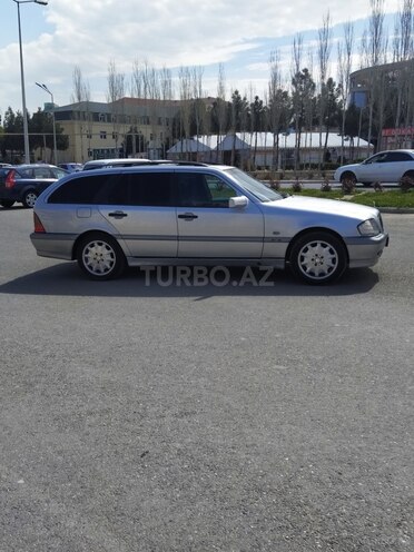 Mercedes C 220 1999, 260,000 km - 2.2 л - Xırdalan