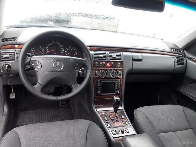 Mercedes E 240 2000, 195,600 km - 2.6 l - Bakı