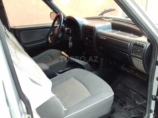 GAZ 31105 2005, 132,946 km - 2.4 l - Quba