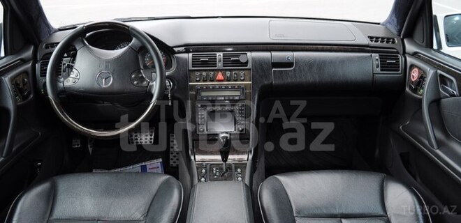 Mercedes E 240 2000, 321,000 km - 2.6 l - Bakı