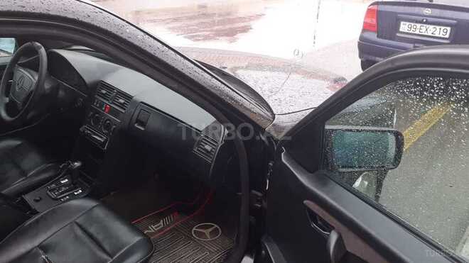 Mercedes C 220 1995, 290,000 km - 2.2 l - Gəncə