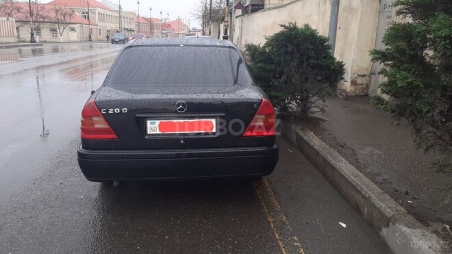Mercedes C 220 1995, 290,000 km - 2.2 l - Gəncə