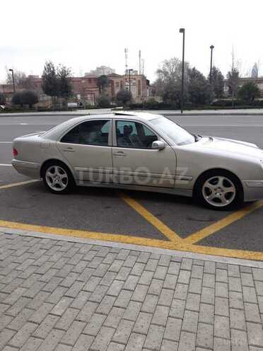 Mercedes E 240 2000, 221,174 km - 2.6 л - Bakı