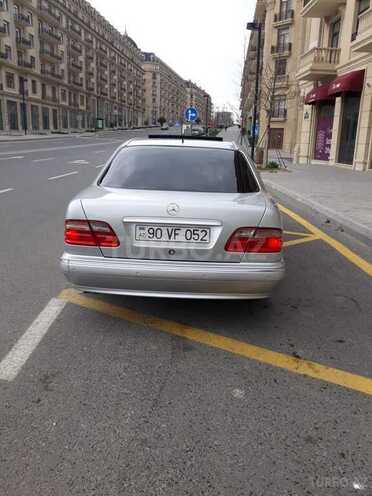 Mercedes E 240 2000, 221,174 km - 2.6 л - Bakı