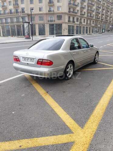 Mercedes E 240 2000, 221,174 km - 2.6 л - Bakı