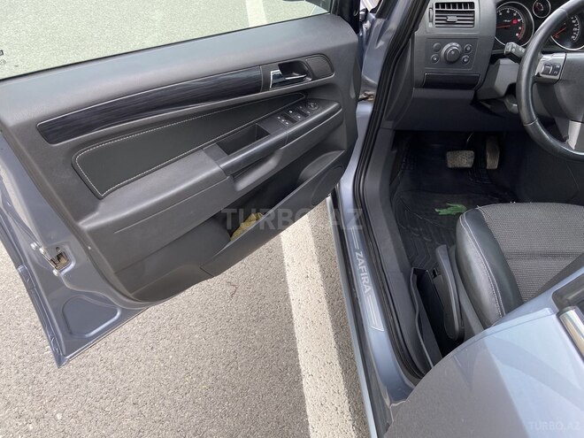 Opel Zafira 2005, 203,400 km - 2.2 l - Bakı