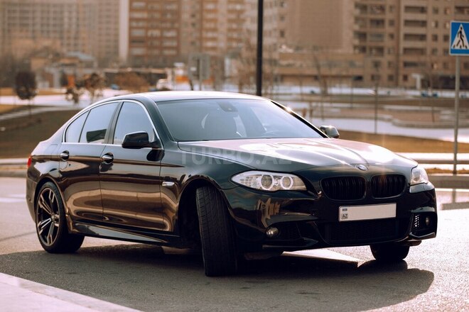 BMW 530 2010, 225,000 km - 3.0 л - Bakı