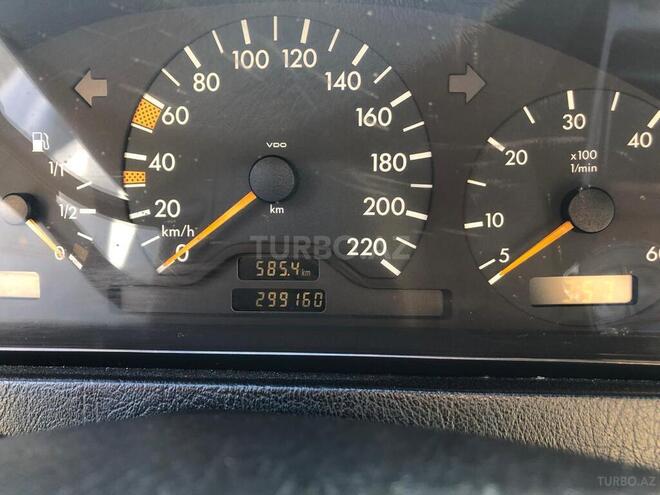 Mercedes C 220 1999, 299,160 km - 2.2 l - Bakı