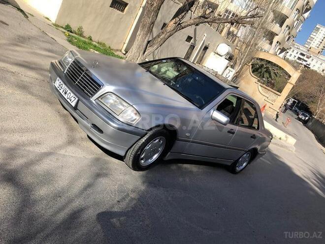 Mercedes C 220 1999, 299,160 km - 2.2 l - Bakı