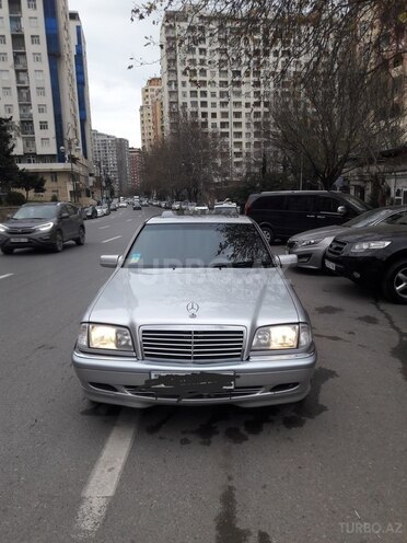 Mercedes C 220 1999, 299,160 km - 2.2 l - Bakı