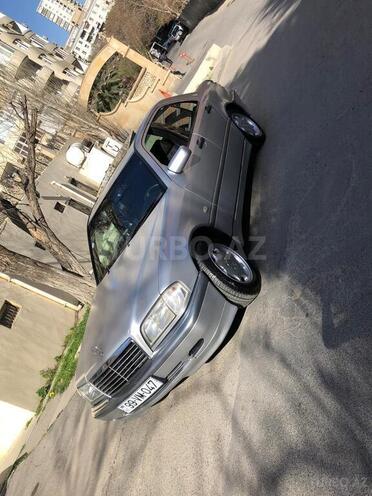 Mercedes C 220 1999, 299,160 km - 2.2 l - Bakı