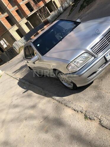 Mercedes C 220 1999, 299,160 km - 2.2 l - Bakı