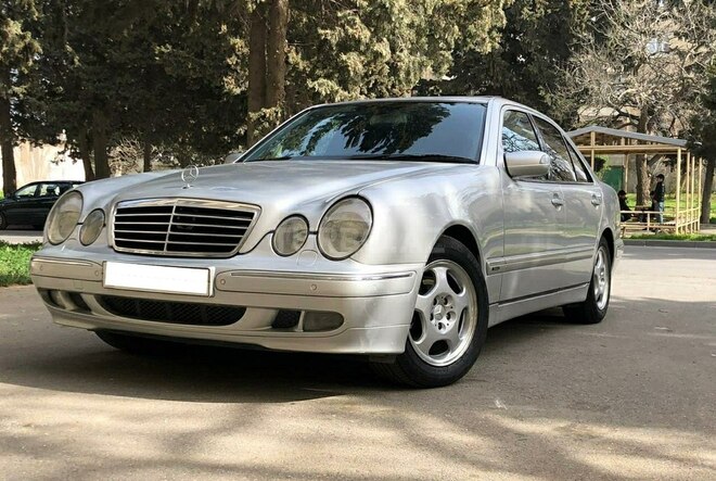 Mercedes E 320 2000, 181,000 km - 3.2 l - Bakı