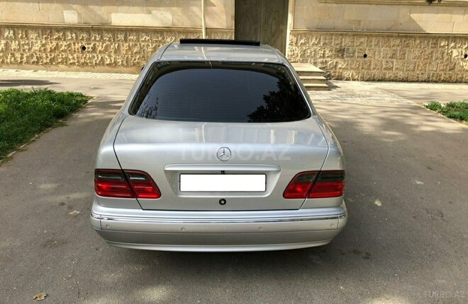 Mercedes E 320 2000, 181,000 km - 3.2 l - Bakı