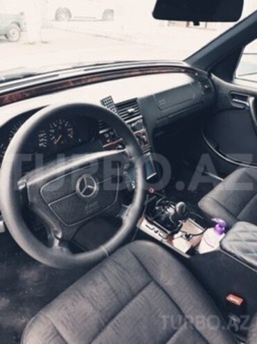 Mercedes C 240 1999, 285,000 km - 2.4 л - Zaqatala