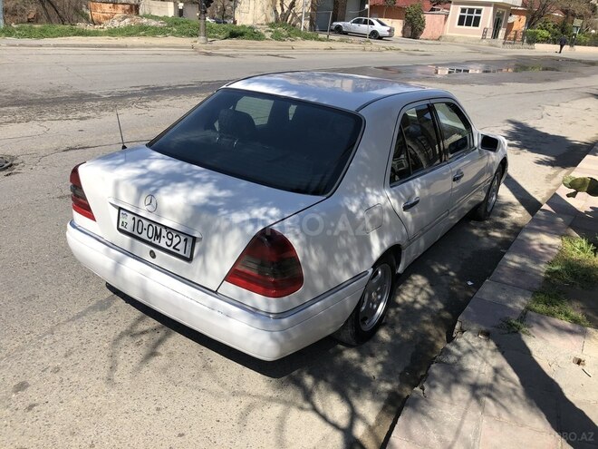 Mercedes C 220 1995, 415,000 km - 2.2 l - Bakı