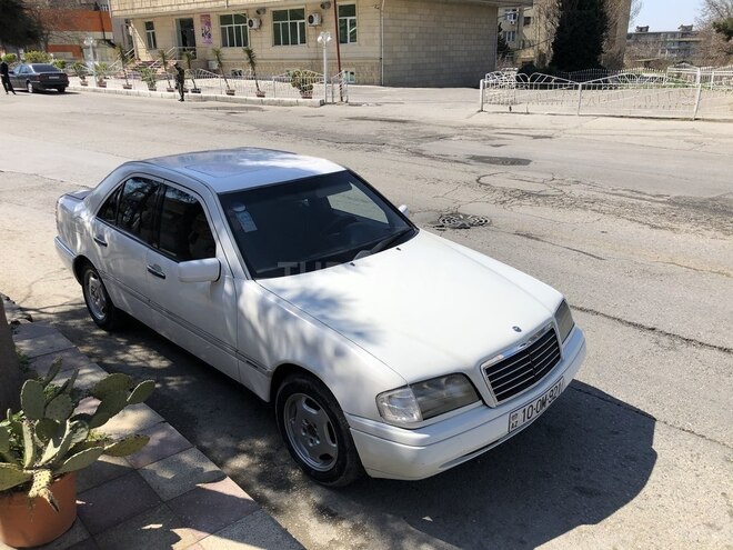 Mercedes C 220 1995, 415,000 km - 2.2 l - Bakı