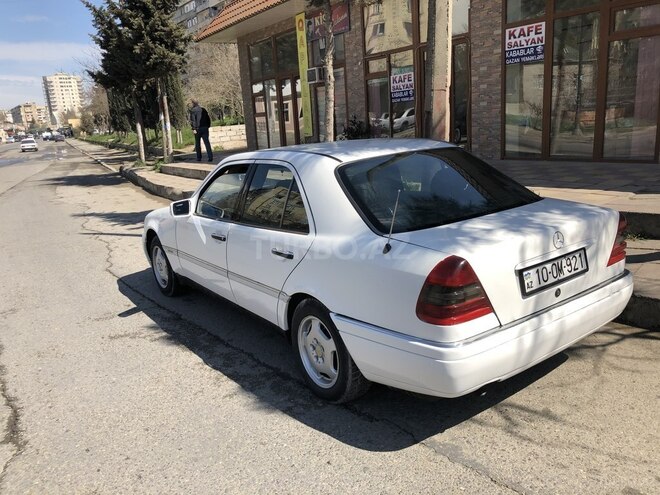 Mercedes C 220 1995, 415,000 km - 2.2 l - Bakı