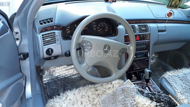 Mercedes E 320 2000, 190,000 km - 3.2 l - Bakı