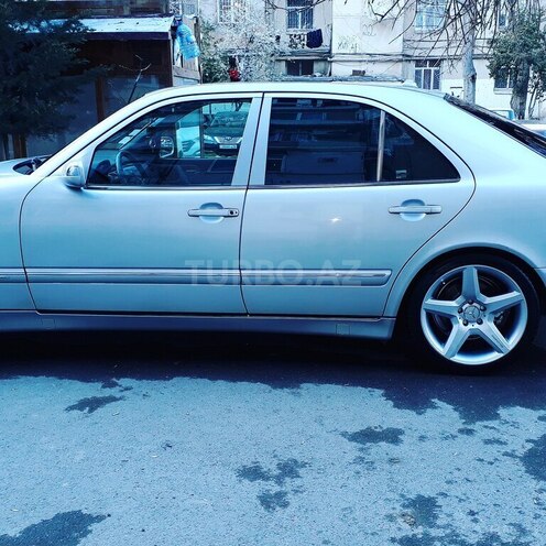 Mercedes E 320 2000, 190,000 km - 3.2 l - Bakı