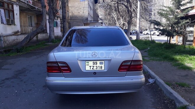 Mercedes E 320 2000, 190,000 km - 3.2 l - Bakı