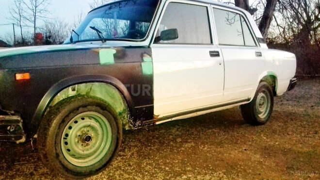 LADA (VAZ) 2107 2000, 333,333 km - 1.6 l - Astara