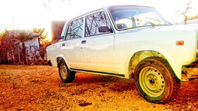 LADA (VAZ) 2107 2000, 333,333 km - 1.6 l - Astara