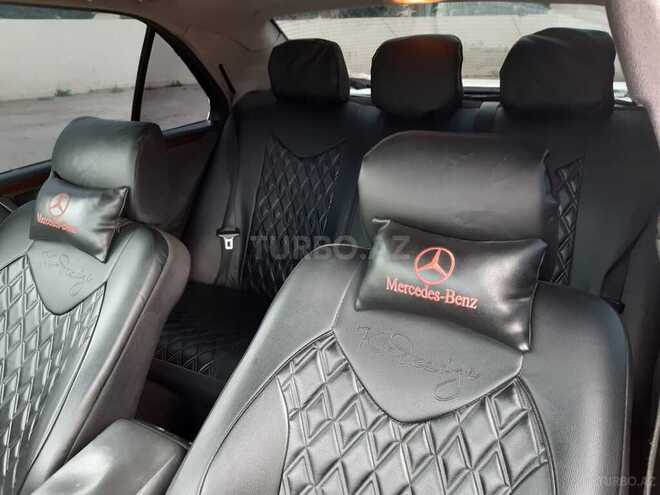 Mercedes E 220 1999, 172,435 km - 2.2 l - Bakı