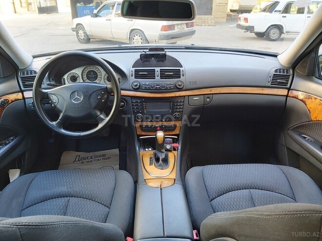 Mercedes E 240 2003, 241,000 km - 2.4 l - Bakı