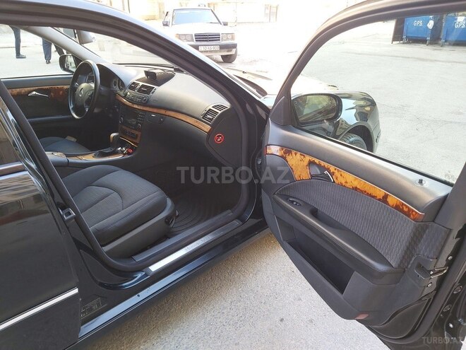 Mercedes E 240 2003, 241,000 km - 2.4 l - Bakı