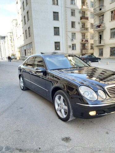 Mercedes E 240 2003, 241,000 km - 2.4 l - Bakı