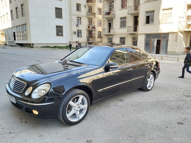 Mercedes E 240 2003, 241,000 km - 2.4 l - Bakı