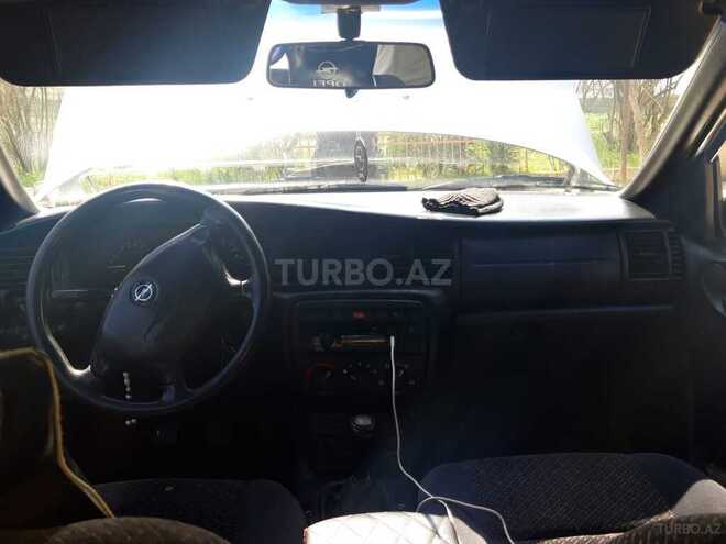 Opel Vectra 1997, 134,000 km - 2.0 l - Bakı