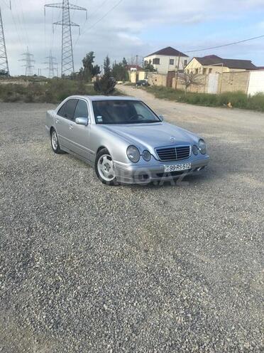 Mercedes E 240 2000, 307,000 km - 2.4 l - Bakı