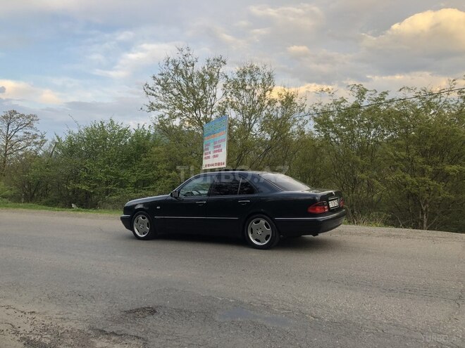 Mercedes E 240 1998, 269,000 km - 2.4 л - Masallı