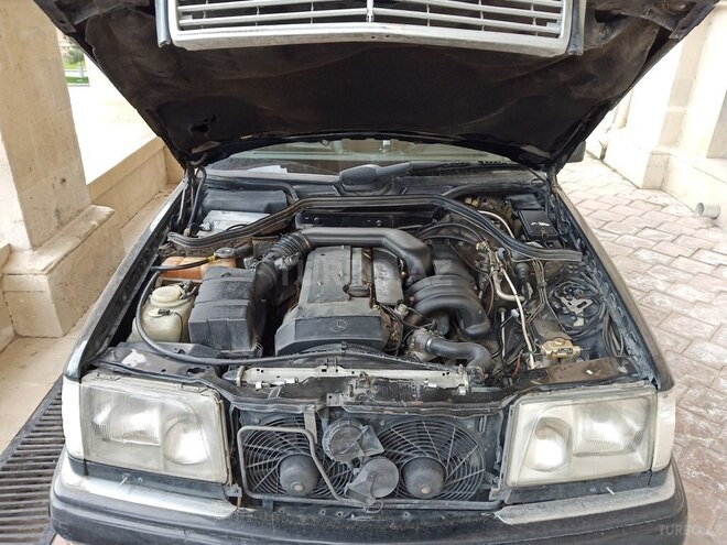 Mercedes E 320 1994, 342,222 km - 3.2 л - Xırdalan
