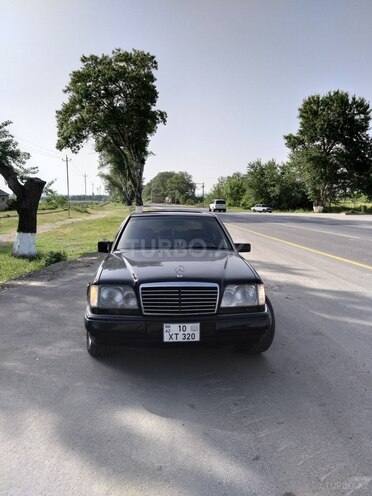 Mercedes E 320 1994, 342,222 km - 3.2 л - Xırdalan