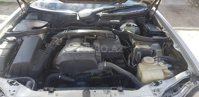 Mercedes E 230 1995, 450,197 km - 2.3 l - Gəncə