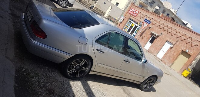 Mercedes E 230 1995, 450,197 km - 2.3 l - Gəncə