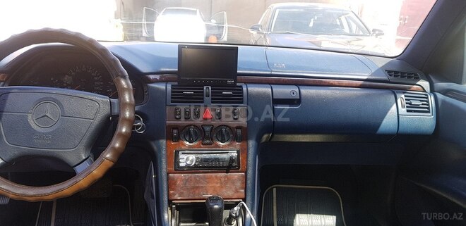 Mercedes E 230 1995, 450,197 km - 2.3 l - Gəncə