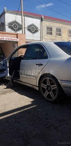 Mercedes E 230 1995, 450,197 km - 2.3 l - Gəncə
