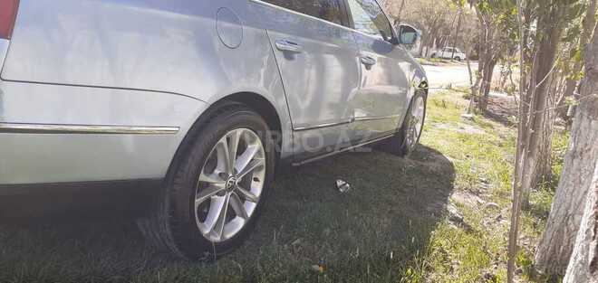 Volkswagen Passat 2006, 214,300 km - 2.0 л - Salyan