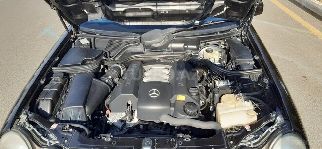 Mercedes E 240 1999, 303,000 km - 2.4 l - Gəncə
