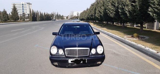 Mercedes E 240 1999, 303,000 km - 2.4 l - Gəncə