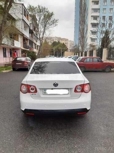 Volkswagen Jetta 2011, 200,000 km - 1.6 л - Sumqayıt