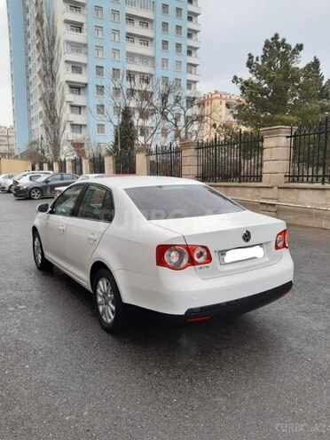 Volkswagen Jetta 2011, 200,000 km - 1.6 л - Sumqayıt