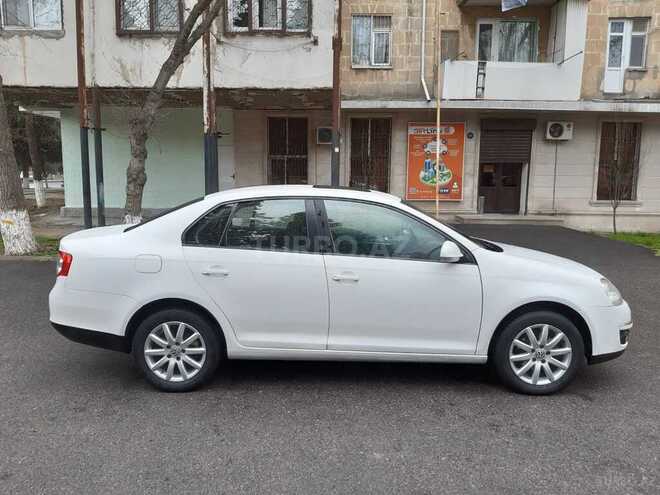 Volkswagen Jetta 2011, 200,000 km - 1.6 л - Sumqayıt