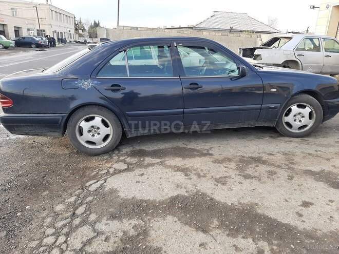 Mercedes E 220 1998, 444,444 km - 2.2 l - Sumqayıt